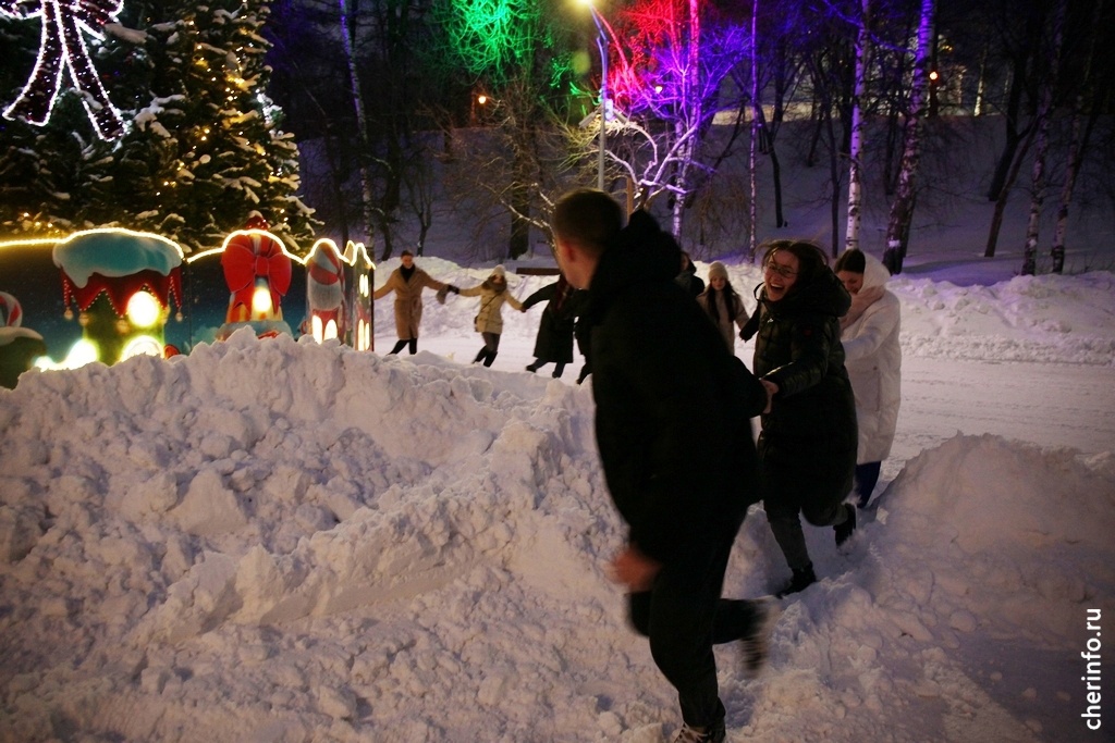 В Череповце в новогоднюю ночь устроят представления на трех площадках.