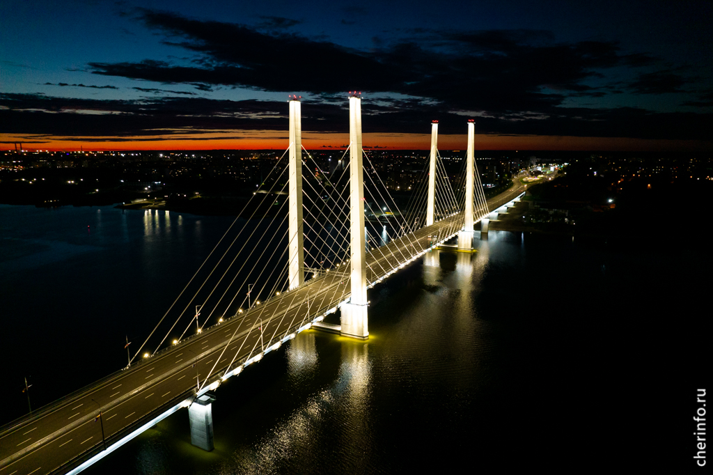 В Череповце отремонтируют подсветку Архангельского моста.