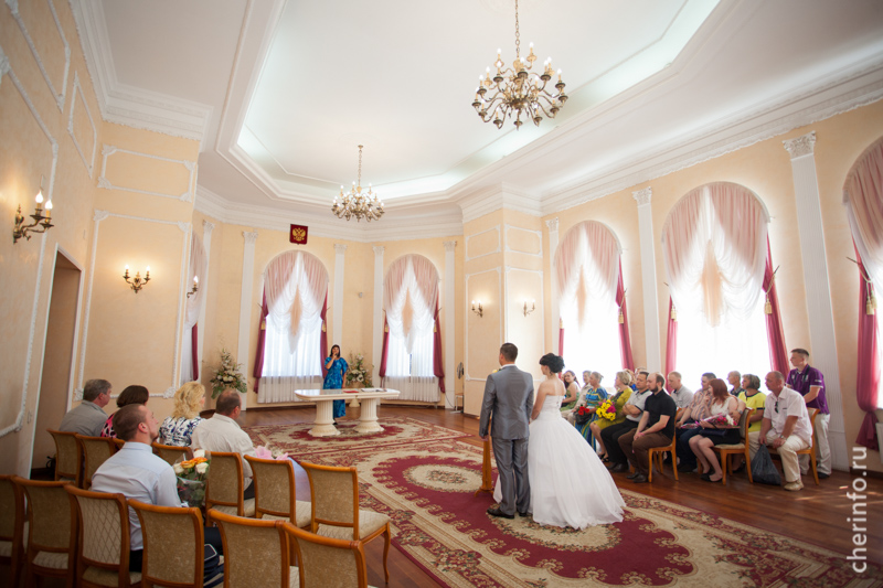 В Вологодской области в 2023 году поженились 2 600 пар.