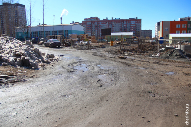 На Рыбинской на время строительства магазина сделают временный тротуар.